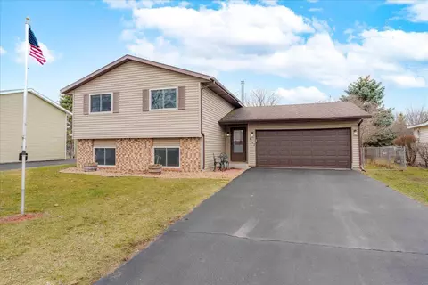 9642 Heath Ave S, Cottage Grove, MN 55016