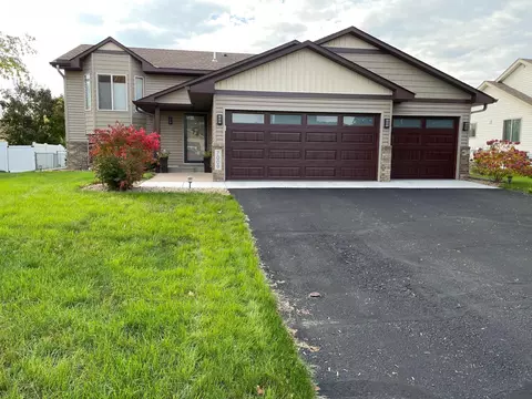 7009 92nd Ave N, Brooklyn Park, MN 55445