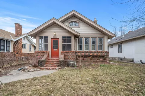 2533 31st Ave S, Minneapolis, MN 55406