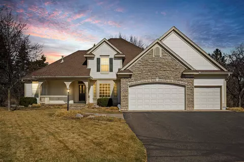 470 Harbor Ct, Shoreview, MN 55126