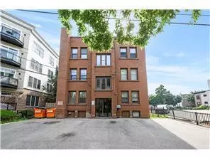 1812 Clinton Ave #102, Minneapolis, MN 55404