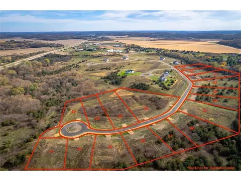 380 Moelter Ln, Troy Twp, WI 54016
