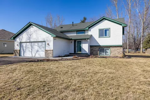 665 W 11th St, Rush City, MN 55069