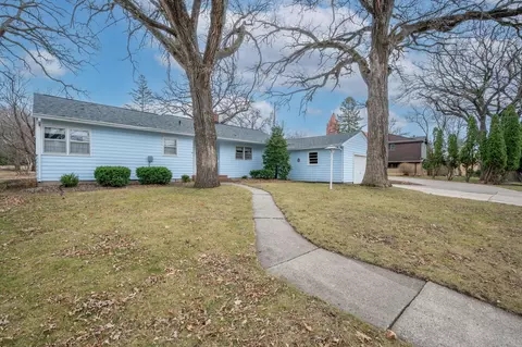 518 N Nicollet St, Blue Earth, MN 56013