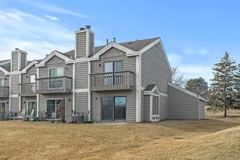 3070 Shields Dr #101, Eagan, MN 55121