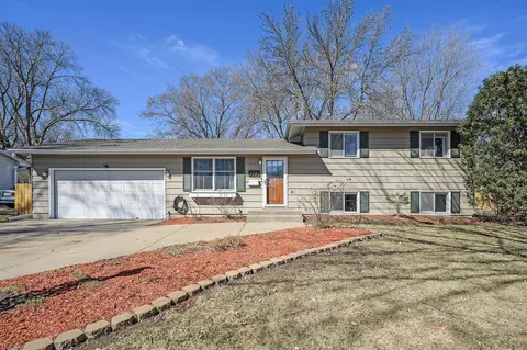 3741 Gettysburg Ave N, New Hope, MN 55427
