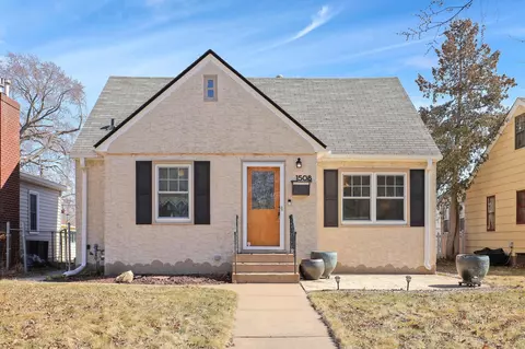 1508 Saint Albans St N, Saint Paul, MN 55117