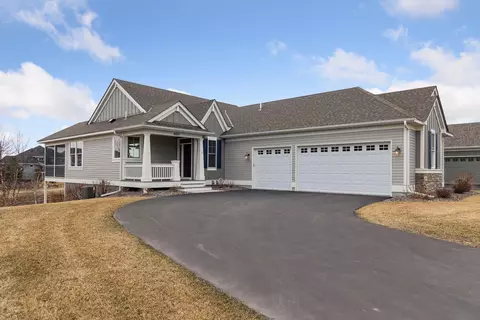 4893 Sunflower Bay, Woodbury, MN 55129