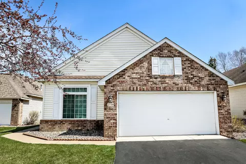 2739 Oak Ridge Trl, Woodbury, MN 55125