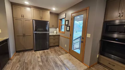 Kitchen - 1700 11th Ave SE, Saint Cloud, MN 56304 photo 5 of 6