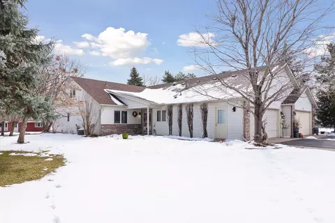 437 Maine St S, Bayport, MN 55003