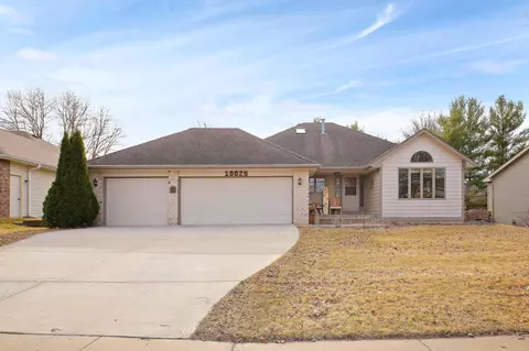 10025 Elm Creek Trl N, Champlin, MN 55316