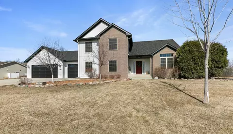 1411 Grizzly Ln, Sartell, MN 56377