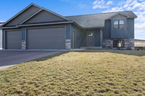 1724 Otter Way, New Richmond, WI 54017