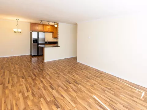 3120 Hennepin Ave #302, Minneapolis, MN 55408