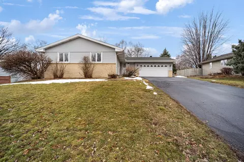 2601 Highland Dr, Burnsville, MN 55337