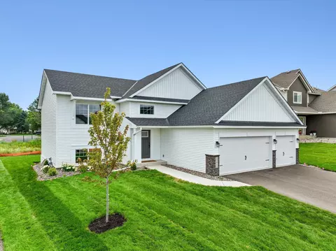 17912 Eclipse Ave, Lakeville, MN 55044