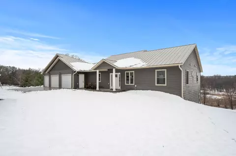 725 N Linden St, Belle Plaine, MN 56011