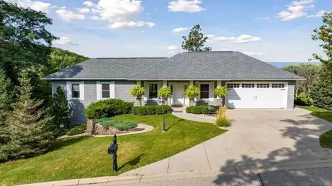 1374 Southwood Ave, Red Wing, MN 55066