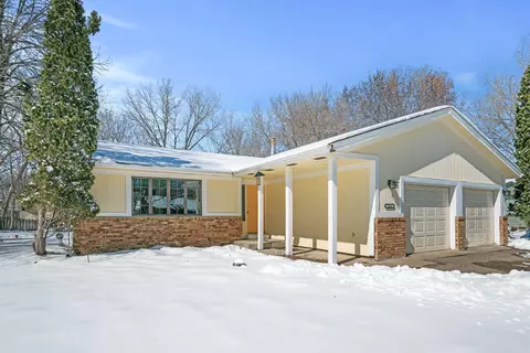 6251 Larch Ln N, Maple Grove, MN 55369