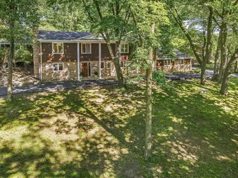 5350 Shady Hills Cir, Shorewood, MN 55331