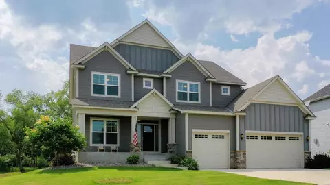 4311 Parkview Cir, Anoka, MN 55303