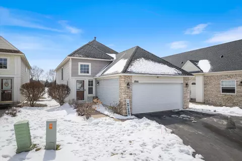 10141 Country Club Curv, Woodbury, MN 55129