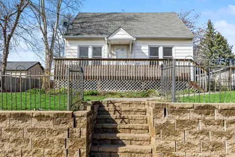 207 Boulevard Ave NE, Montgomery, MN 56069