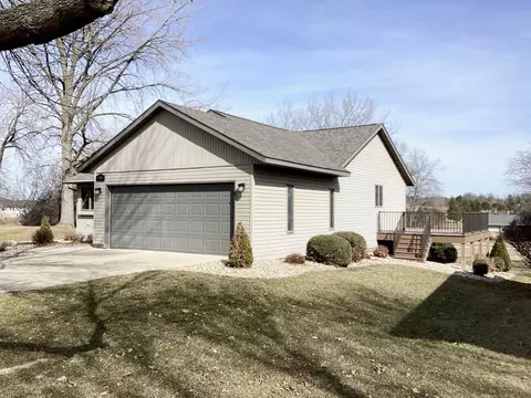 2018 Bayview Dr, Albert Lea, MN 56007 photo 2