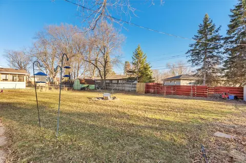 Exterior - 310 Sumner St E, Northfield, MN 55057 photo 10 of 11