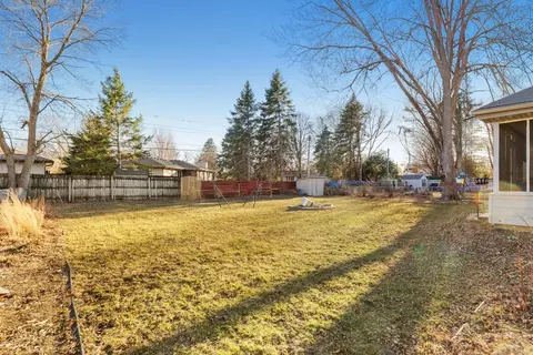 Exterior - 310 Sumner St E, Northfield, MN 55057 photo 6 of 11