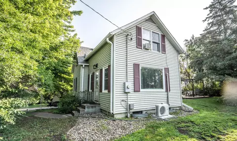 8945 Decker Ave, Northfield, MN 55057
