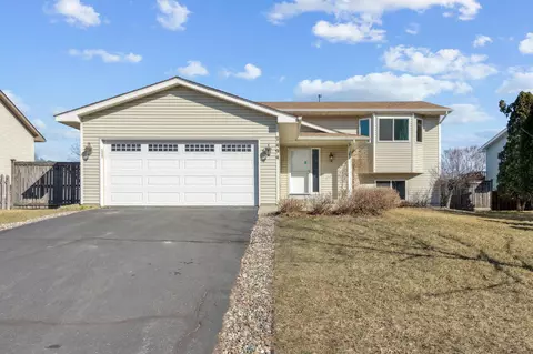 7494 96th St S, Cottage Grove, MN 55016