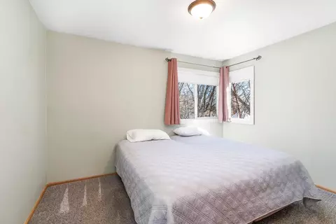 718 Ebony Ave, Duluth, MN 55811 photo 17