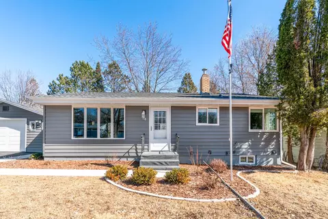 718 Ebony Ave, Duluth, MN 55811
