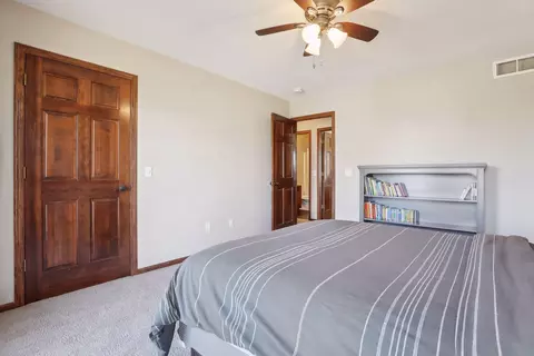 2088 Royale Ct, Eagan, MN 55122 photo 27