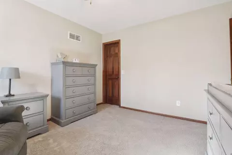 2088 Royale Ct, Eagan, MN 55122 photo 32