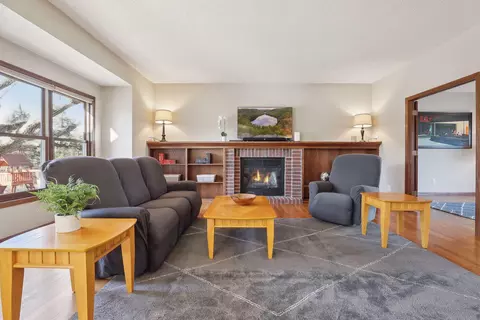 2088 Royale Ct, Eagan, MN 55122 photo 7
