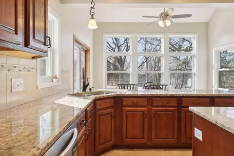 2088 Royale Ct, Eagan, MN 55122 photo 14