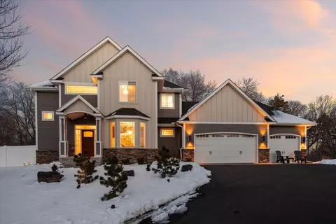 19075 South Ln, Minnetonka, MN 55345