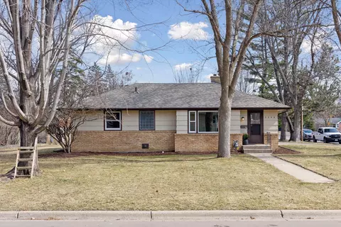 3900 Georgia Ave N, Crystal, MN 55427