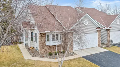 7366 Lake Ridge Dr, Savage, MN 55378
