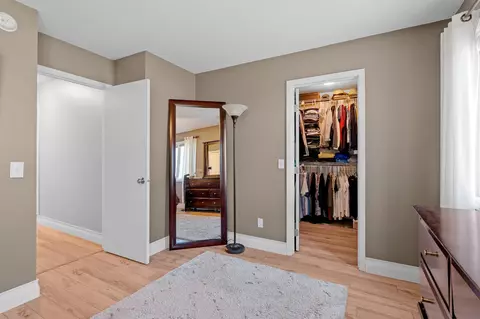 4685 Cambridge Dr, Eagan, MN 55122 photo 11