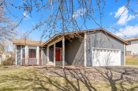 4685 Cambridge Dr, Eagan, MN 55122
