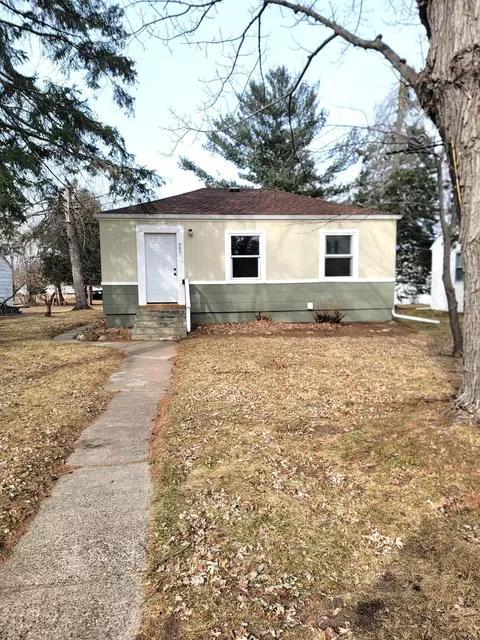 905 6th Ave NE, Brainerd, MN 56401