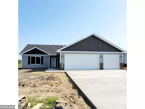 309 Maple Ridge Dr, Henderson, MN 56044