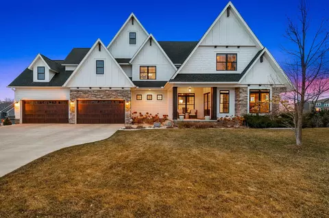 5650 Comstock Ln N, Plymouth, MN 55446