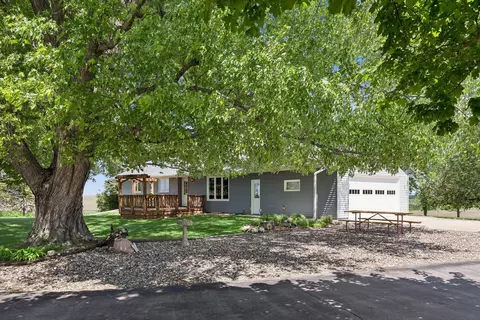 11230 Kane Trl, Northfield, MN 55057