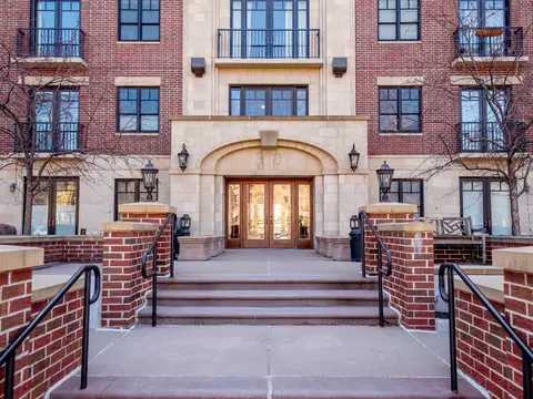 370 Marshall Ave #305, Saint Paul, MN 55102