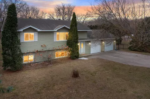 5745 140th St N, Hugo, MN 55038